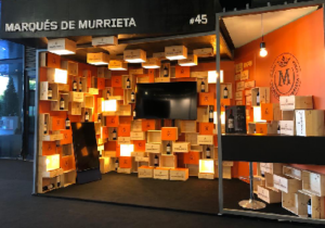 Instalación eléctrica e iluminación decorativa para una marca de vinos MARQUÉS de MURRIETA en la feria de Caja Mágica Madrid