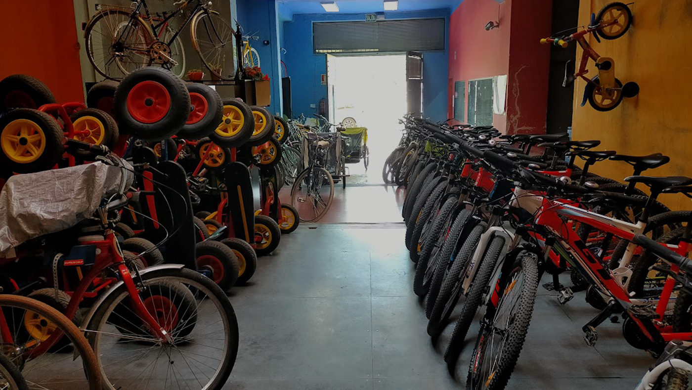 Alquiler de bicicletas, tándems, karts en Madrid Río y Casa de Campo